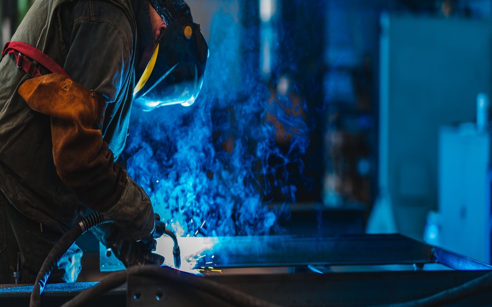 On-site welding repair on heavy equipment